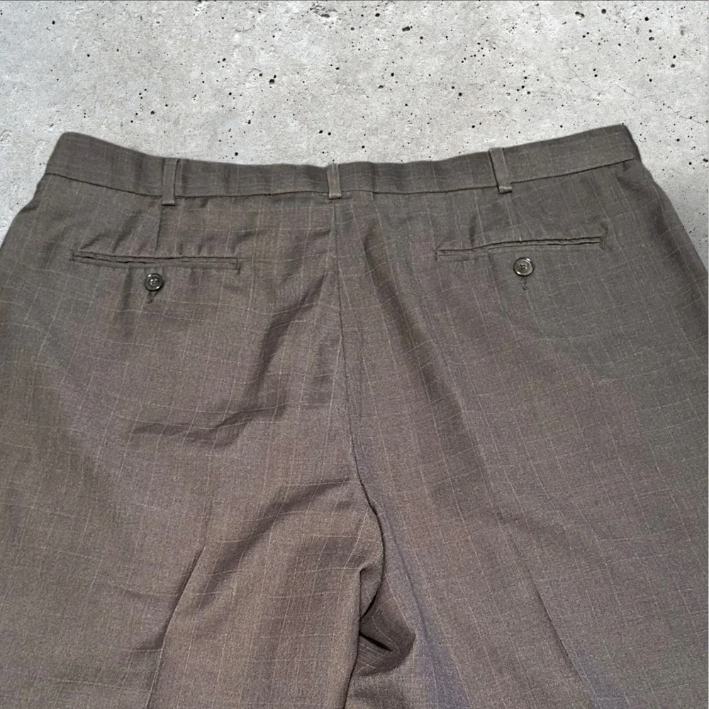Van Heusen Men's Dress‎ Pants Brown Plaid Check 38x29 Flat Front
